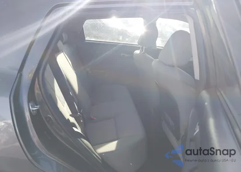 2010 Toyota Matrix S z USA, uszkodzony, nr VIN 2T1LE4EE2AC018887